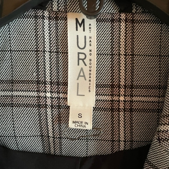 Plaid oversized blazer (never worn) - Picture 2 of 2